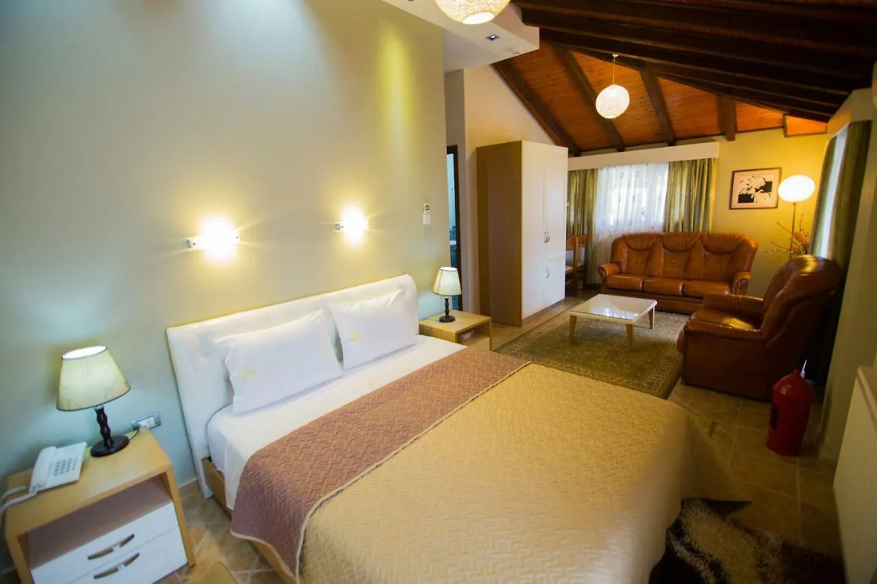 Dea Hotel 2002 Albanie