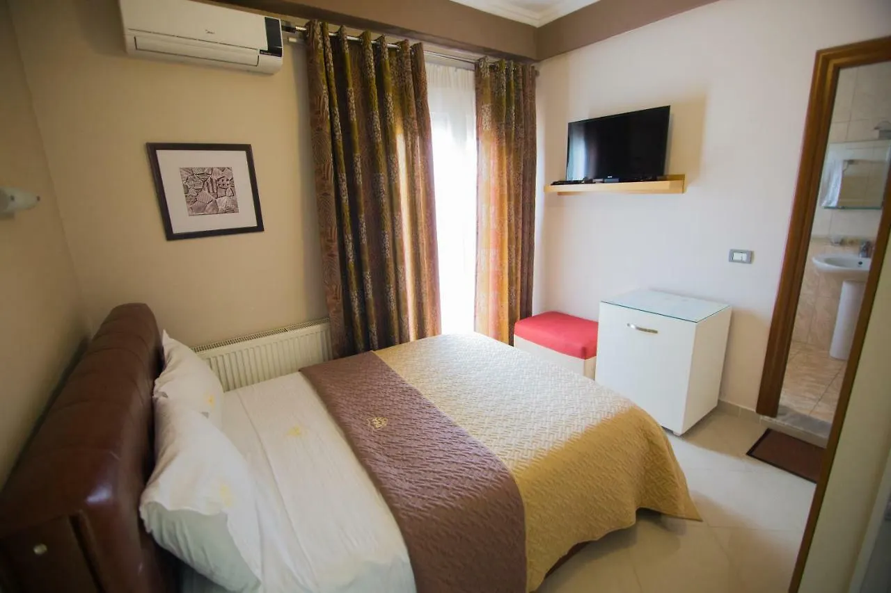 Dea Hotel 2002 Albanie