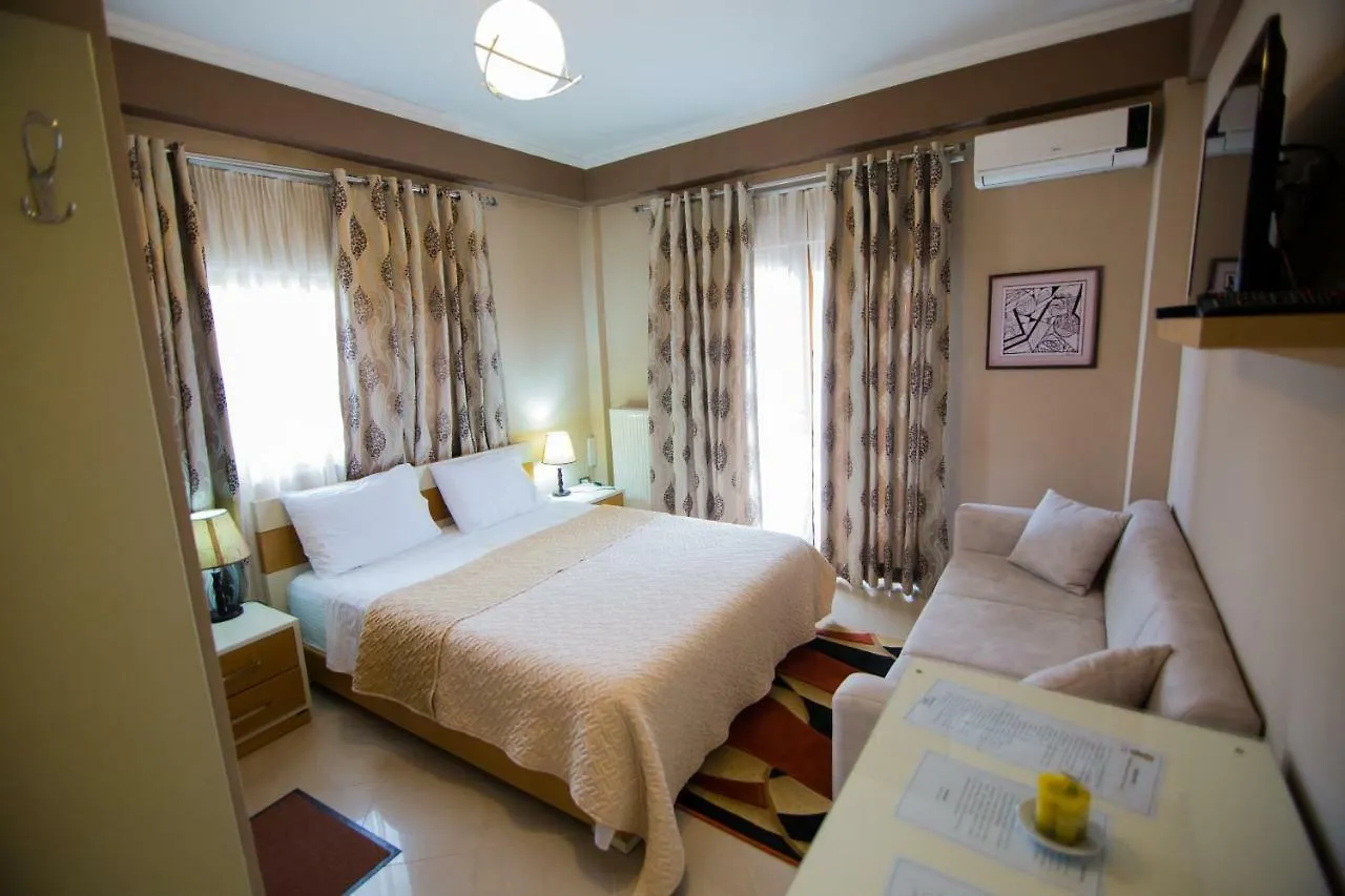Dea Hotel 2002 3*, Korce Albanie