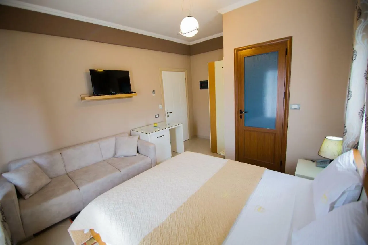 Dea Hotel 2002 Korce