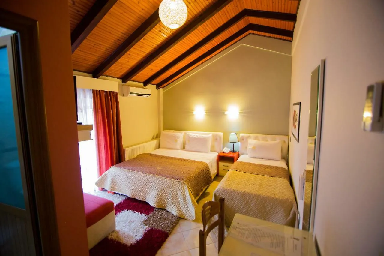 Dea Hotel 2002 Korce 3*,  Albania